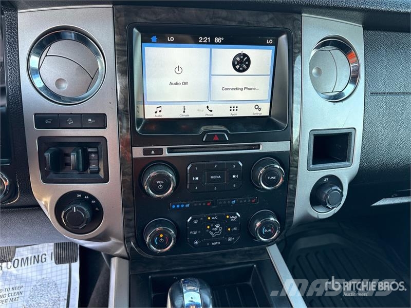 Ford Expedition 4WD SUV 汽车