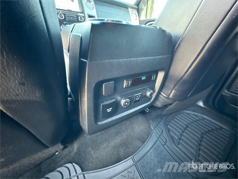 Ford Expedition 4WD SUV 汽车