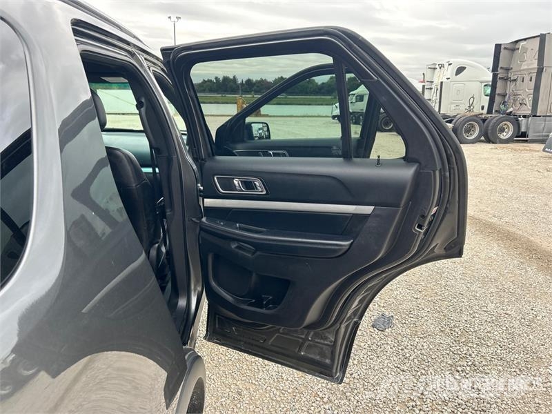 Ford Explorer Carros