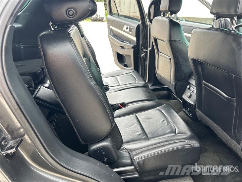 Ford Explorer Carros