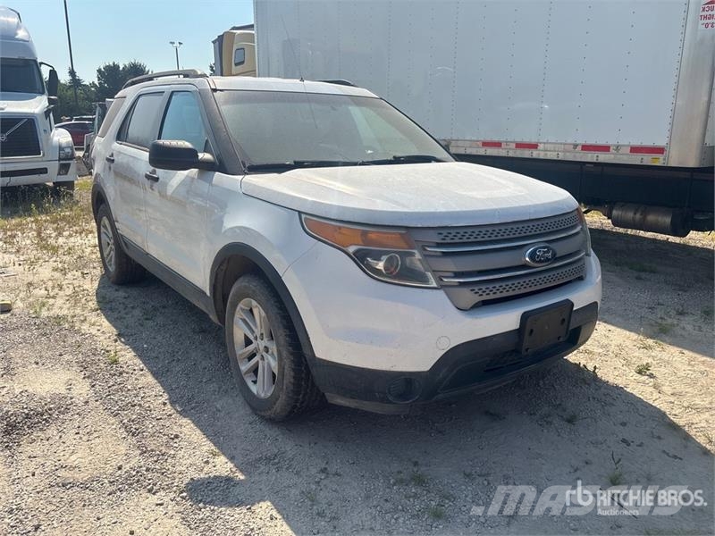 Ford Explorer Avtomobili