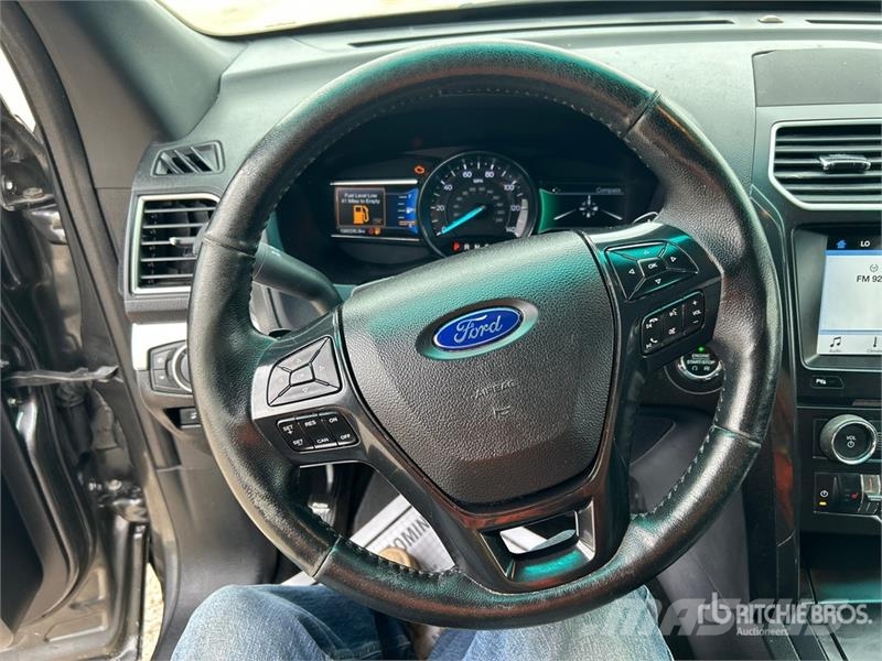 Ford Explorer Carros