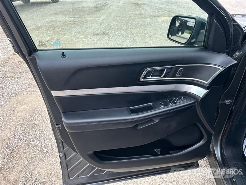 Ford Explorer Carros