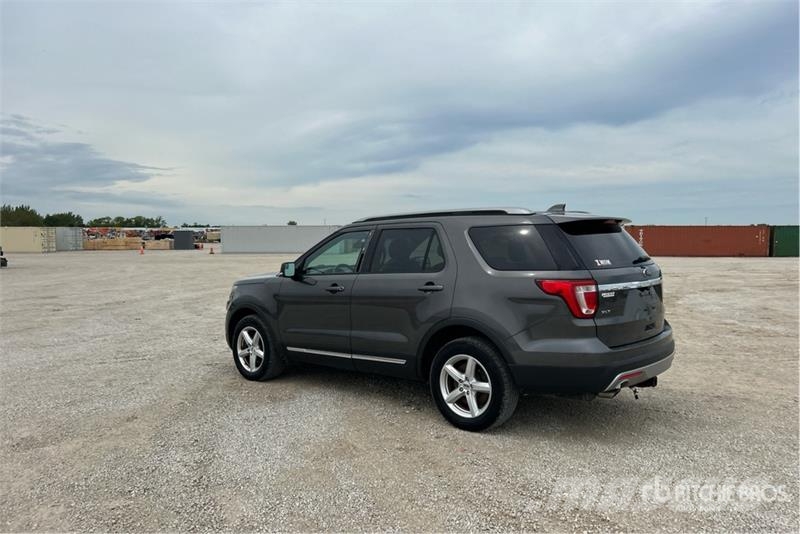 Ford Explorer Personbiler