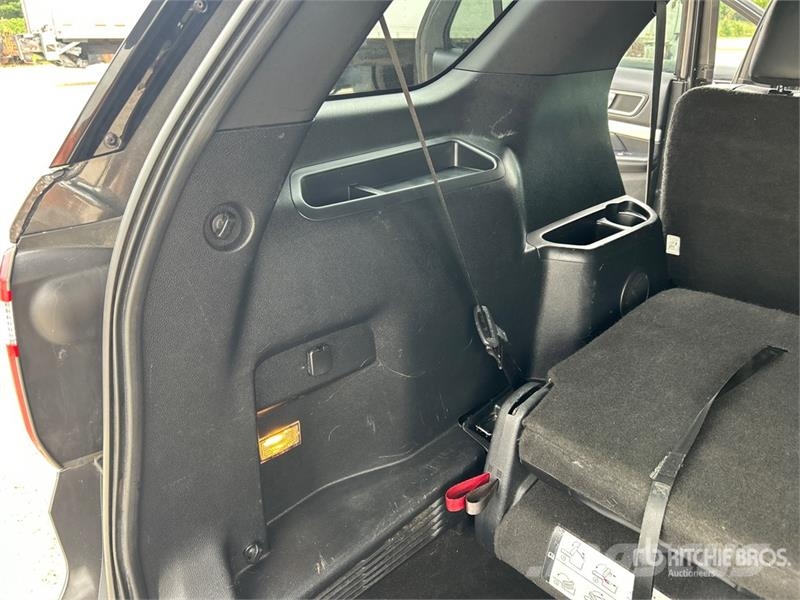 Ford Explorer Carros