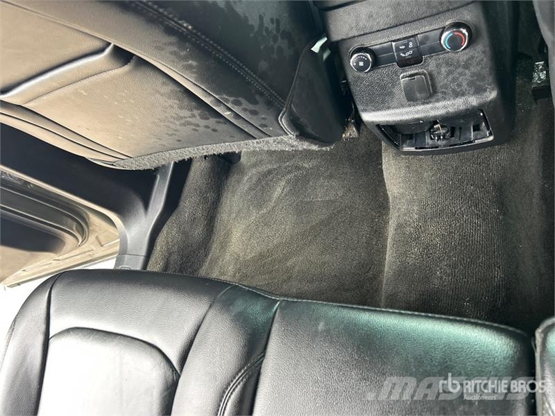 Ford Explorer Carros