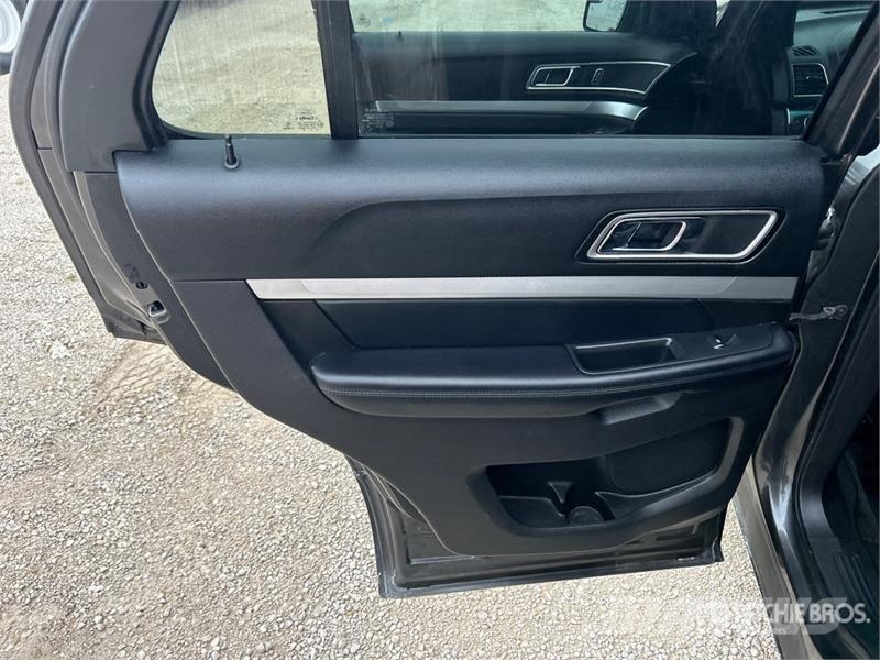 Ford Explorer Carros