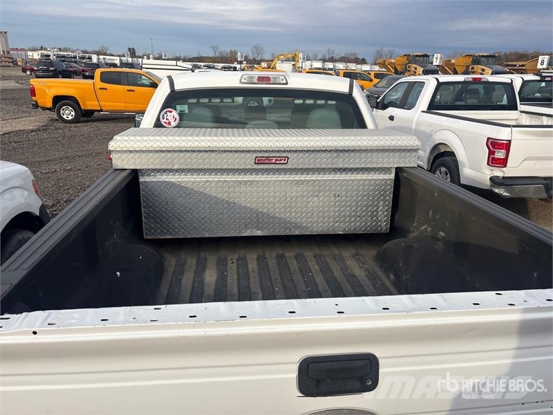 Ford F-150 4x2 Extended Cab Pickup Egyéb
