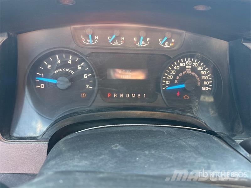 Ford F-150 4x2 Extended Cab Pickup أخرى