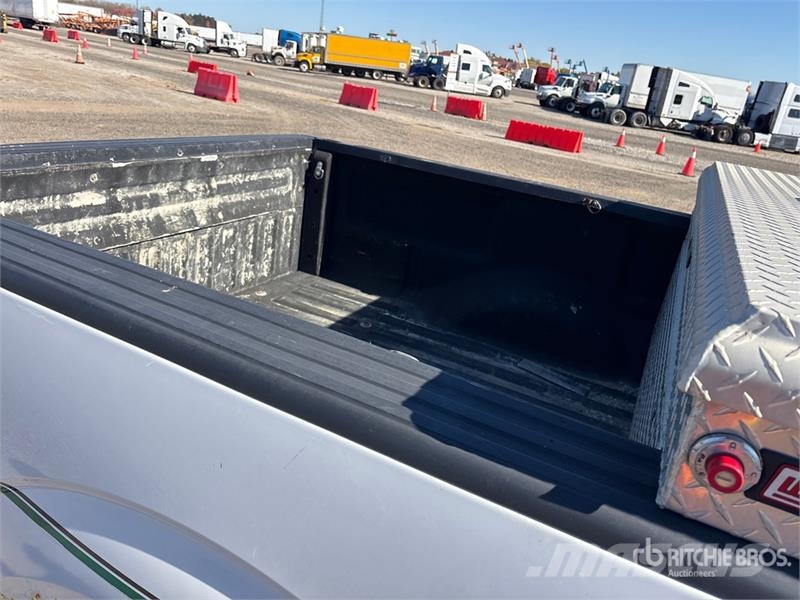 Ford F-150 4x2 Extended Cab Pickup أخرى