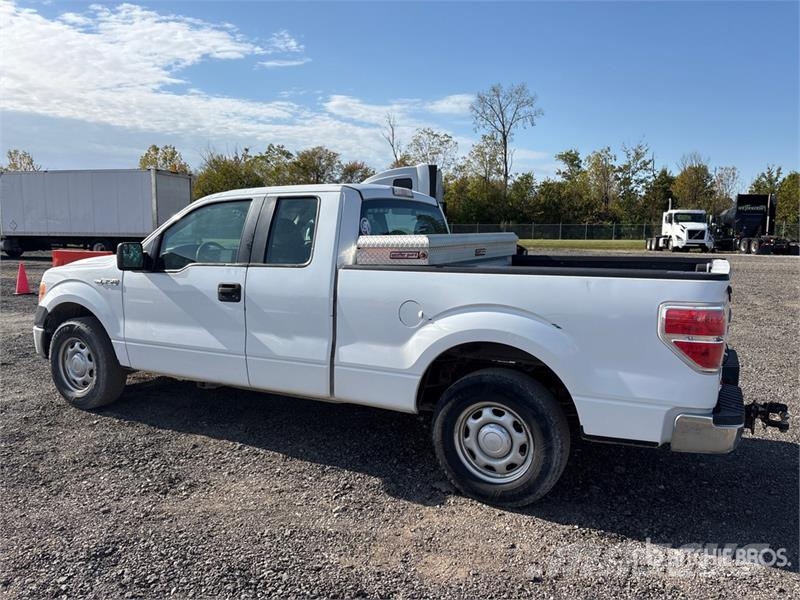 Ford F-150 4x2 Extended Cab Pickup Otros
