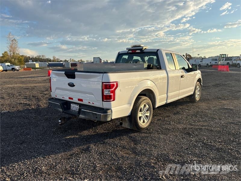 Ford F-150 4x2 Extended Cab Pickup Andere Transporter