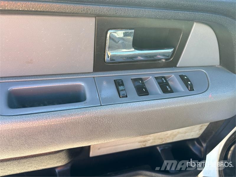 Ford F-150 4x2 Extended Cab Pickup Otros