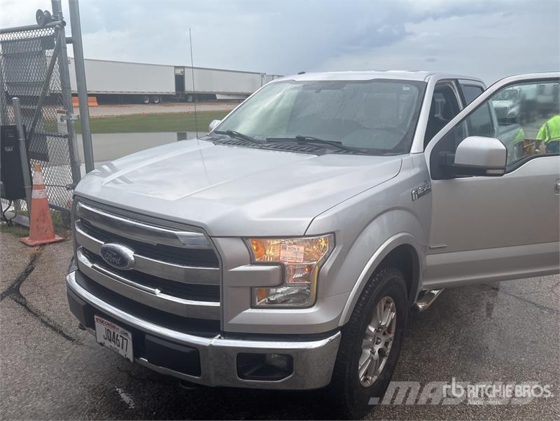 Ford F-150 4x4 Crew Cab Pickup Diger
