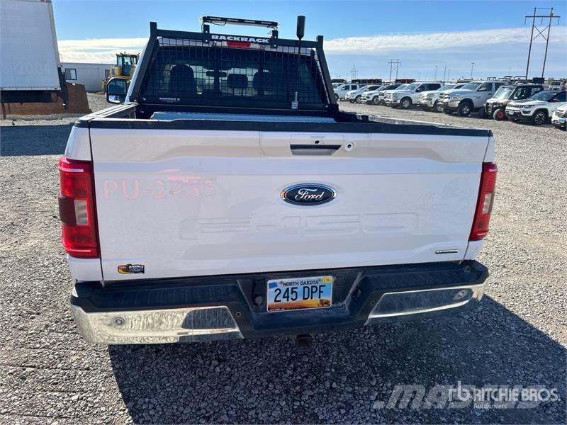 Ford F-150 4x4 Crew Cab Pickup Další