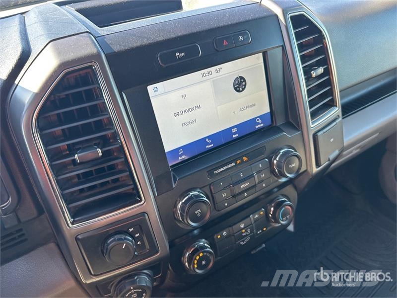 Ford F-150 4x4 Crew Cab Pickup Další