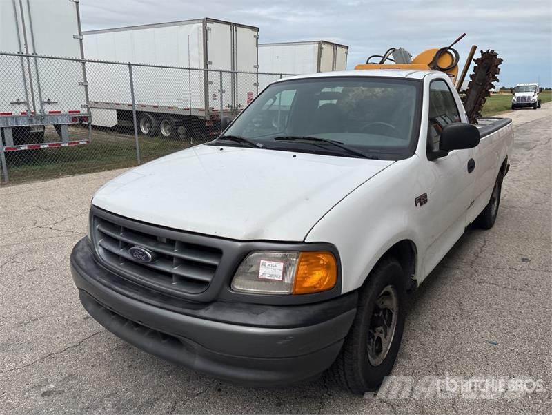 Ford F-150 Heritage 4x2 Pickup Прочие фургоны