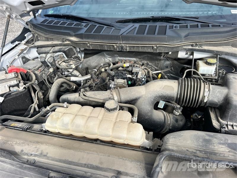 Ford F-150 STX 4x4 Crew Cab Pickup Ostalo