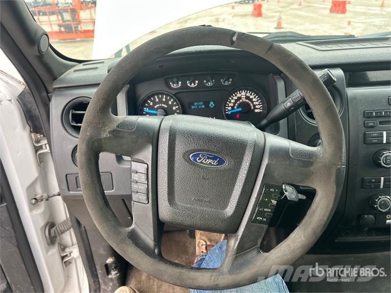 Ford F-150 STX 4x4 Extended Cab Pickup その他