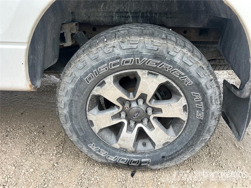 Ford F-150 STX 4x4 Extended Cab Pickup その他