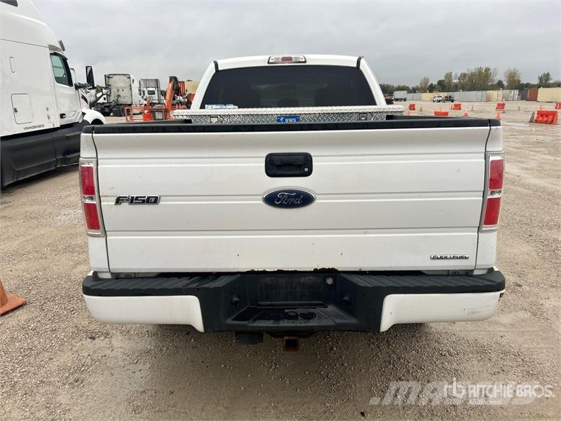 Ford F-150 STX 4x4 Extended Cab Pickup その他