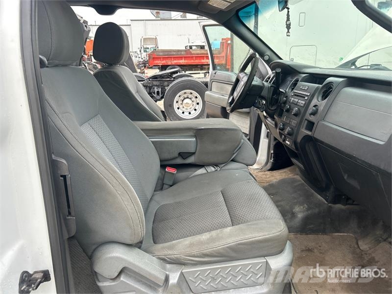 Ford F-150 STX 4x4 Extended Cab Pickup その他