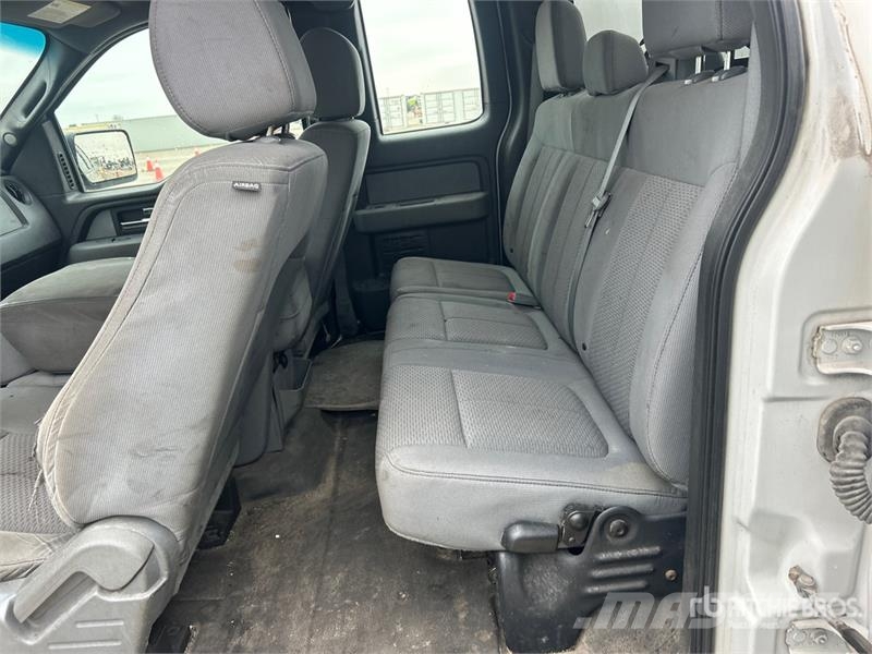 Ford F-150 STX 4x4 Extended Cab Pickup その他