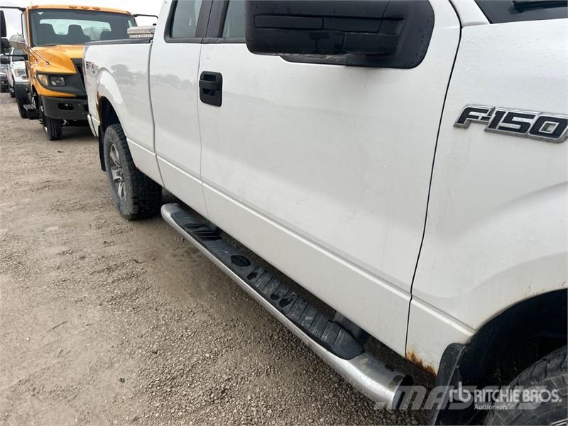 Ford F-150 STX 4x4 Extended Cab Pickup その他