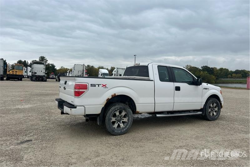 Ford F-150 STX 4x4 Extended Cab Pickup Další