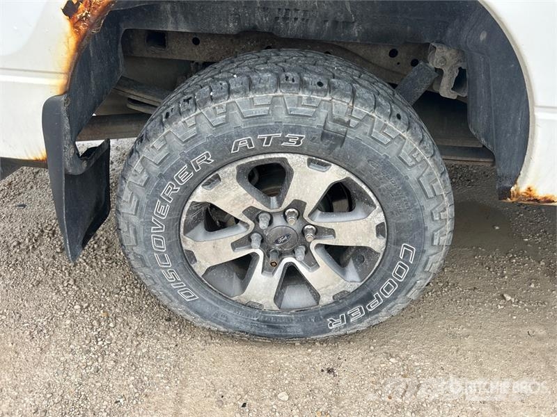 Ford F-150 STX 4x4 Extended Cab Pickup その他