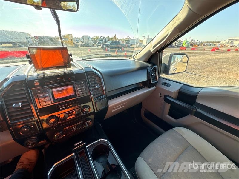 Ford F-150 XL 4x2 Extended Cab Pickup Furgoni altro