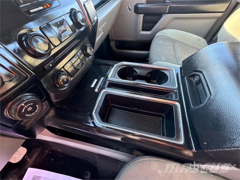 Ford F-150 XL 4x2 Extended Cab Pickup Furgoni altro