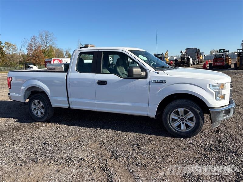 Ford F-150 XL 4x2 Extended Cab Pickup Furgoni altro