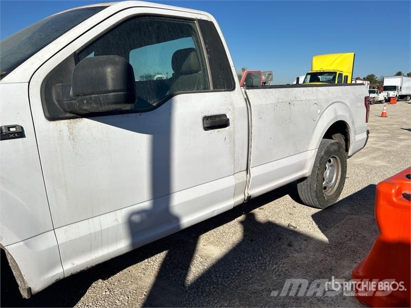 Ford F-150 XL 4x2 Pickup 其他