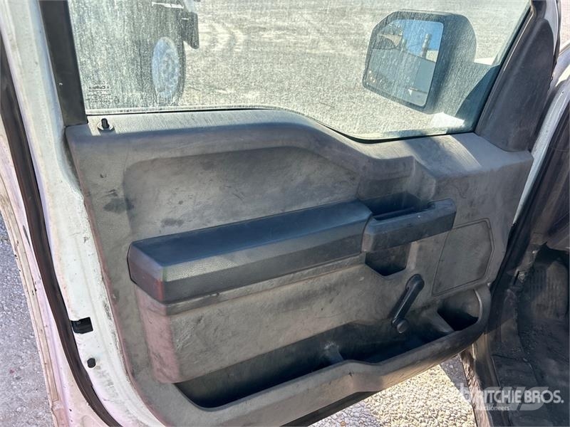 Ford F-150 XL 4x2 Pickup 其他