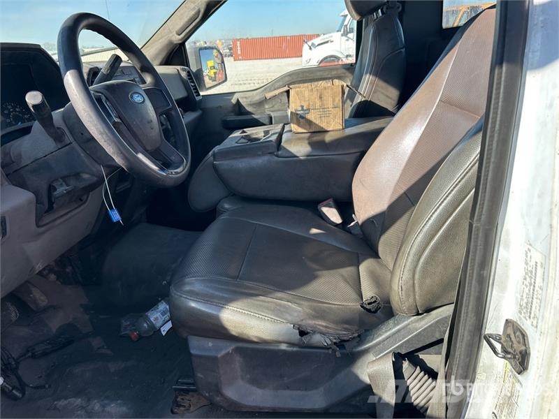 Ford F-150 XL 4x2 Pickup 其他