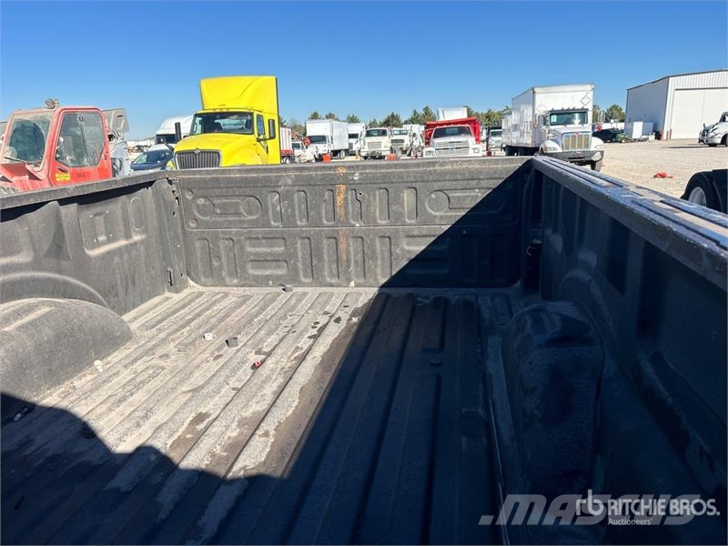 Ford F-150 XL 4x2 Pickup 其他