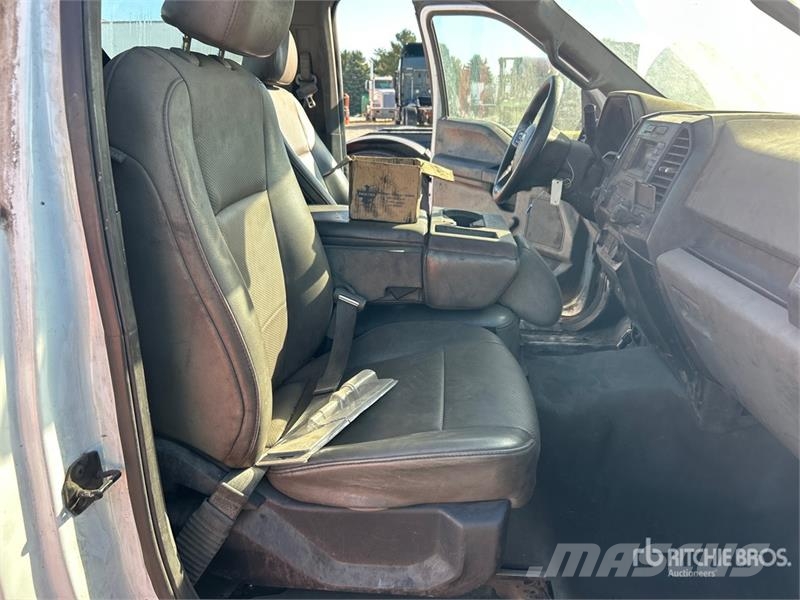 Ford F-150 XL 4x2 Pickup 其他
