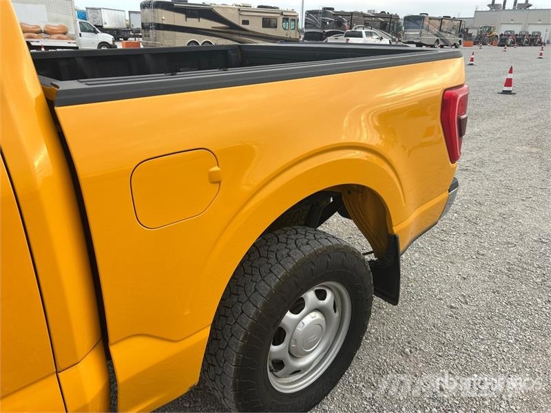 Ford F-150 XL 4x4 Crew Cab Pickup Citi