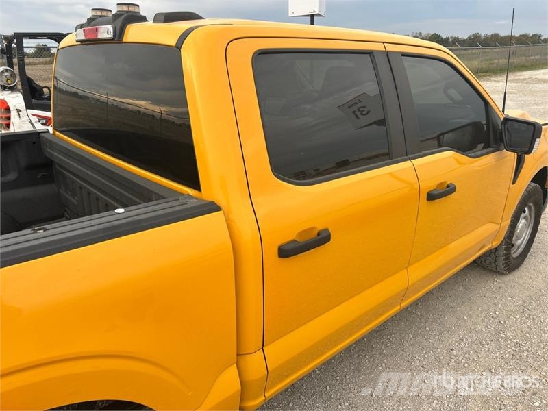 Ford F-150 XL 4x4 Crew Cab Pickup Citi