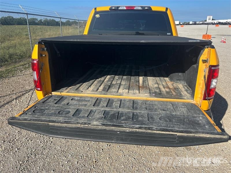Ford F-150 XL 4x4 Crew Cab Pickup Citi