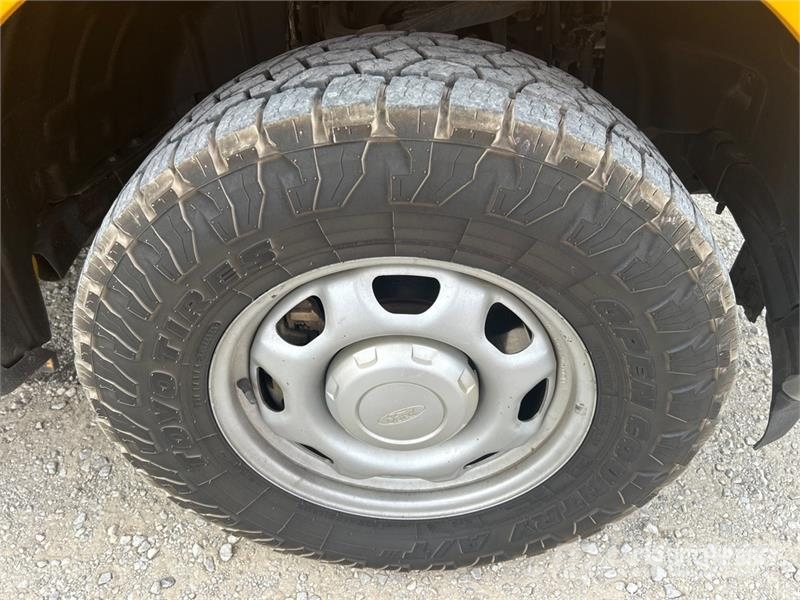 Ford F-150 XL 4x4 Crew Cab Pickup Citi