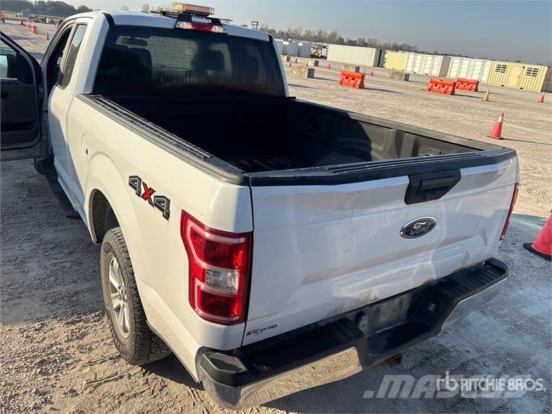 Ford F-150 XL 4x4 Extended Cab Pickup Drugi