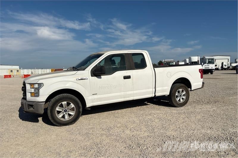 Ford F-150 XL 4x4 Extended Cab Pickup その他
