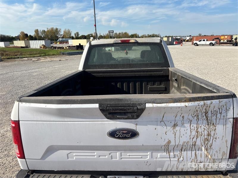 Ford F-150 XL 4x4 Extended Cab Pickup その他