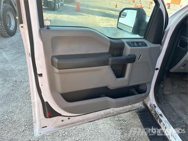 Ford F-150 XL 4x4 Extended Cab Pickup Drugi