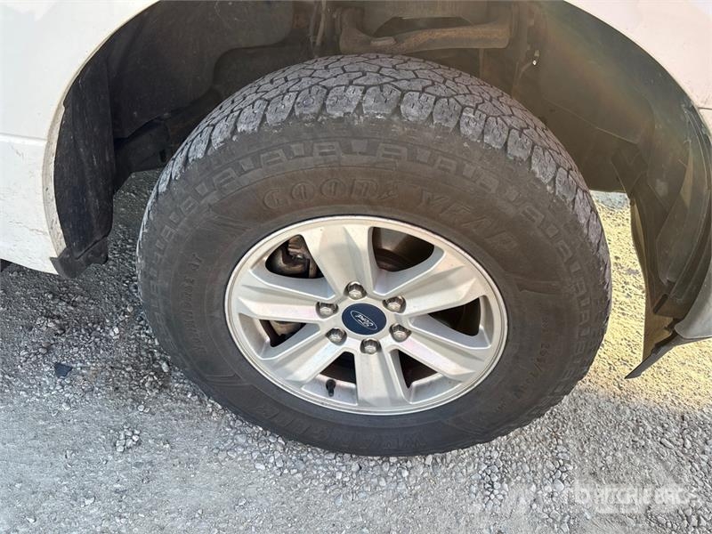 Ford F-150 XL 4x4 Extended Cab Pickup Drugi