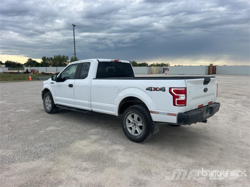 Ford F-150 XL 4x4 Extended Cab Pickup Andere Transporter