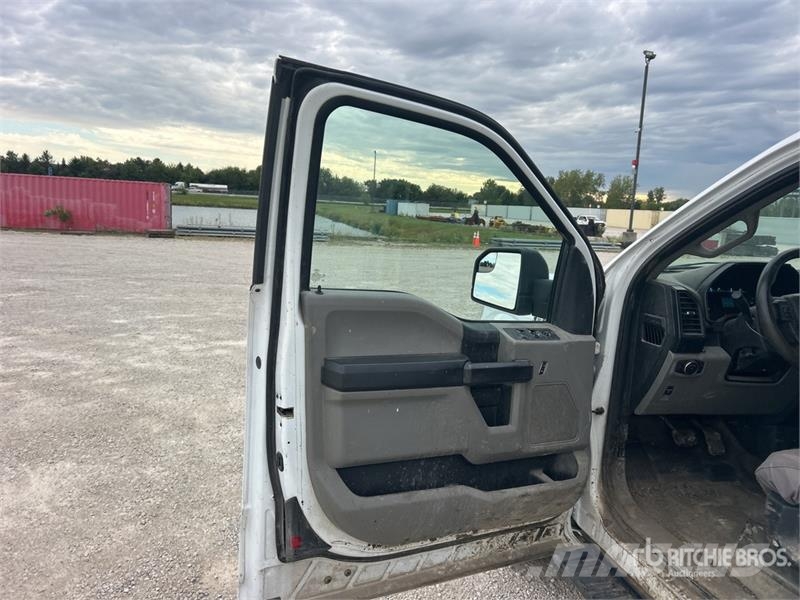 Ford F-150 XL 4x4 Extended Cab Pickup Andere Transporter