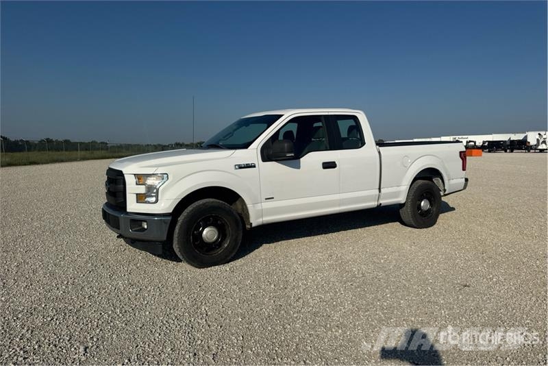 Ford F-150 XL 4x4 Extended Cab Pickup Andere Transporter